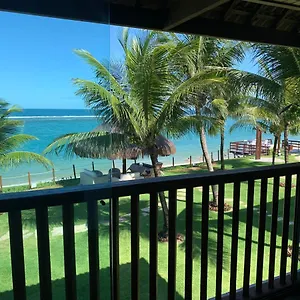 https://flat-beira-mar-manihi-muro-alto.portodegalinhashotels.com