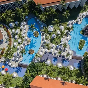 https://marulhos-suites-resort-muro-alto.portodegalinhashotels.com